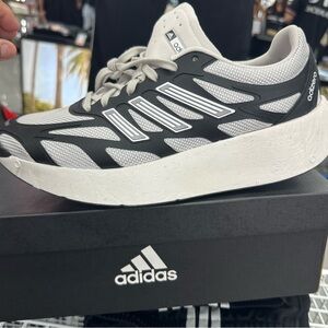 Adidas Men's Gray and Black Sneakers
